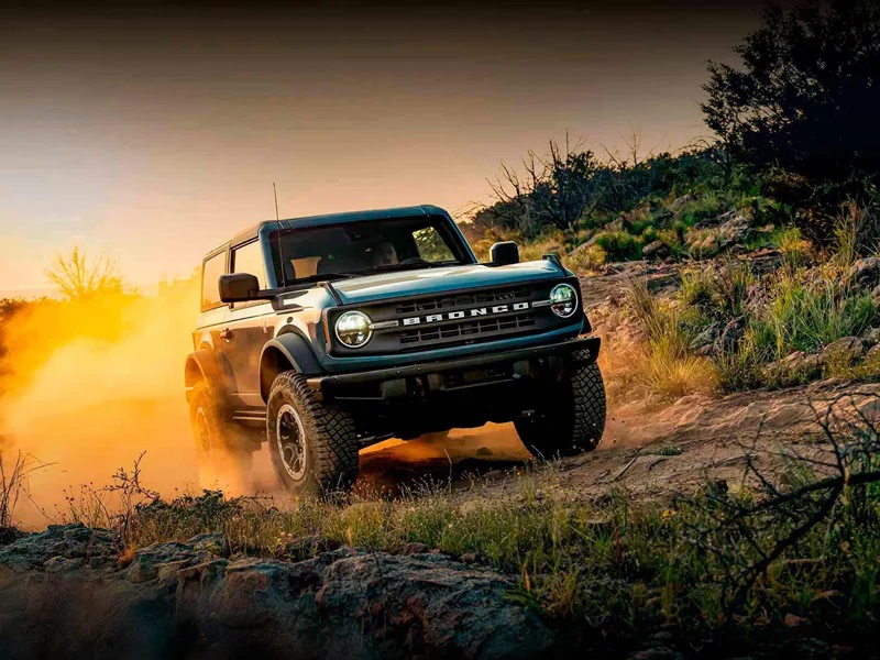 Ford Stock: Price Analysis, Dividend Outlook, and the GM Comparison